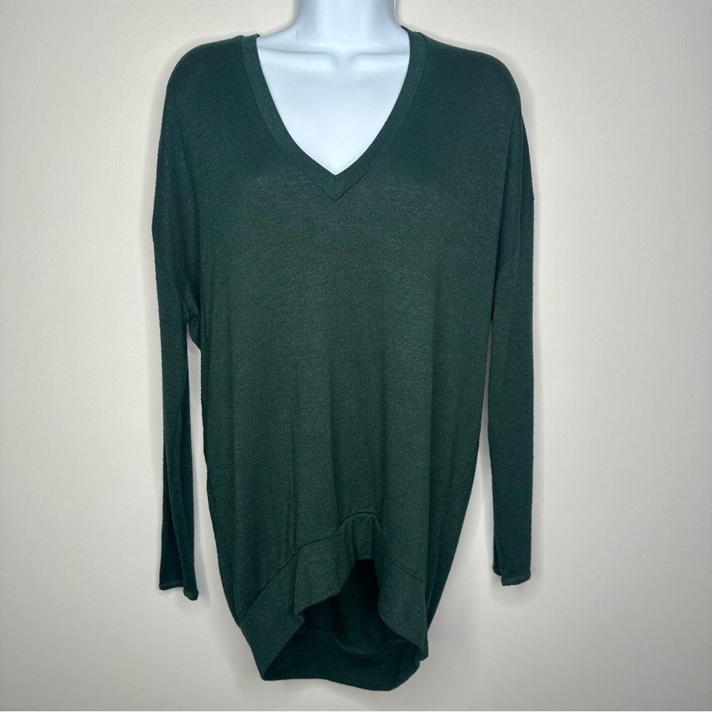 Aritzia Wilfred Free Evergreen Wool Lightweight Loose Fitted V-Neck Sweater